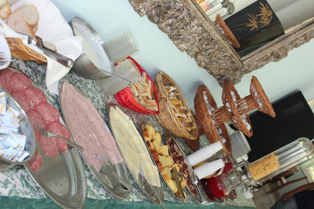 Hotel Santini Римини Екстериор снимка